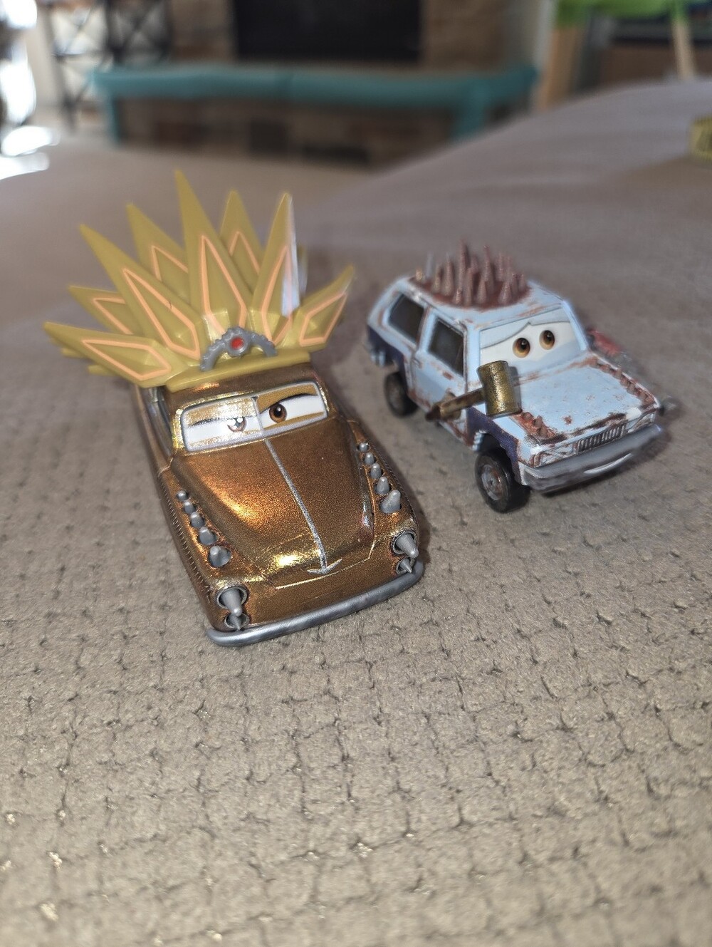 2022 Disney Pixar Cars Jeremy and Chieftess Jefe Die Cast Vehicle Bundle Mattel - Picture 16 of 16